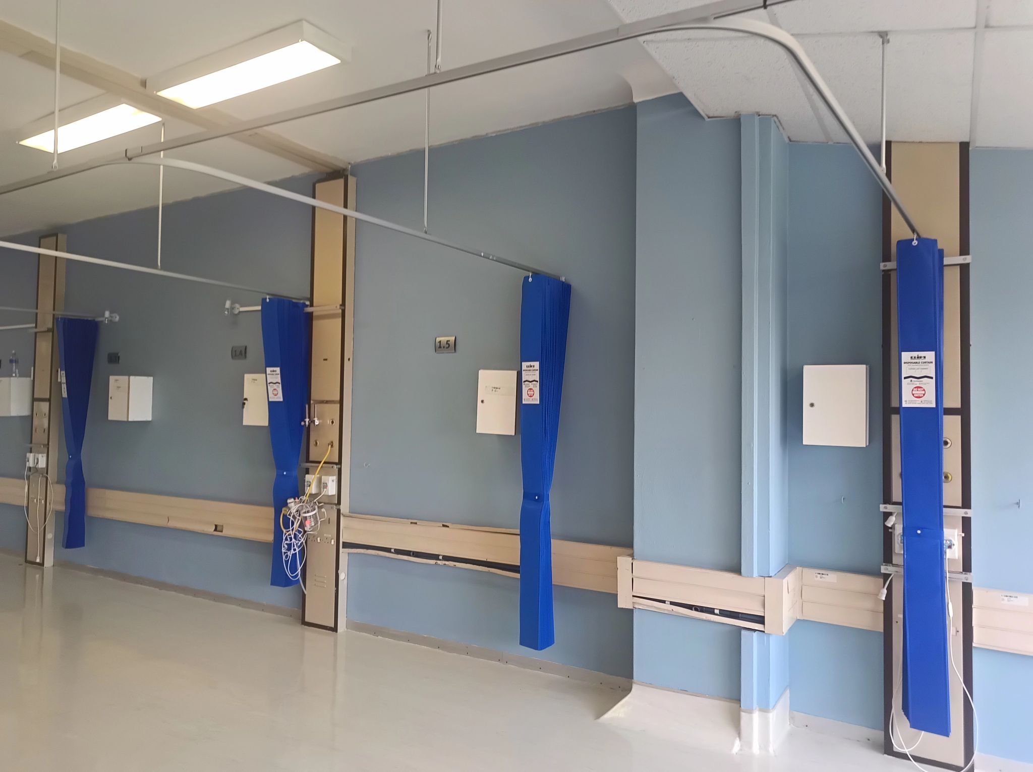 Elim Cortinas de cubículo descartáveis ​​elevam os padrões de higiene nas instalações de saúde africana: Terceira onda de suprimentos