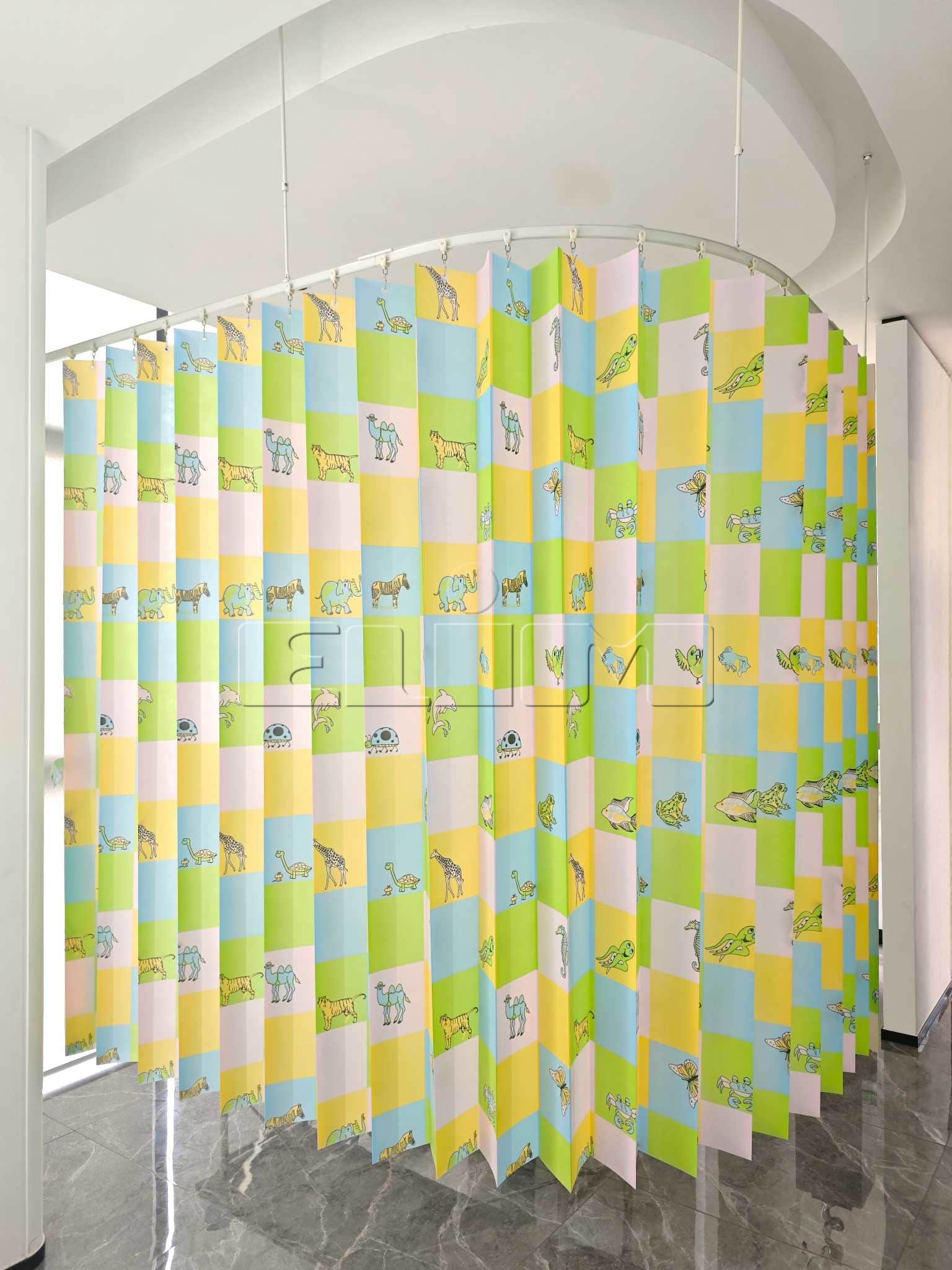 Cortinas descartáveis ​​para cubículos para hospitais e cuidados de saúde